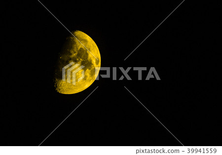 half yellow moon 39941559