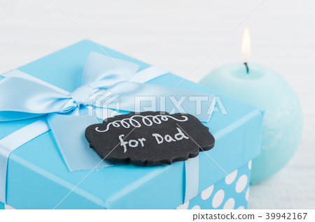 Blue gift box with bow Blue gift box with bow 39942167