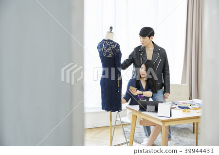 Fashion designer, korean 39944431