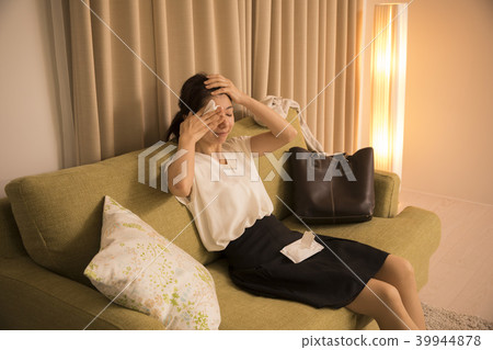 Wipe-off type makeup remover 39944878