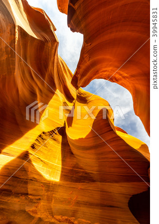 Lower Antelope Canyon Lower Antelope Canyon 39945831