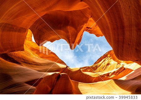 Lower Antelope Canyon Lower Antelope Canyon 39945833
