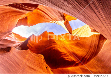 Lower Antelope Canyon Lower Antelope Canyon 39945834