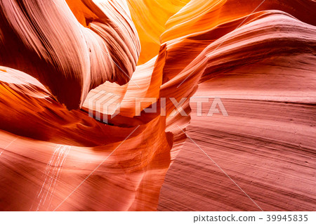 Lower Antelope Canyon Lower Antelope Canyon 39945835