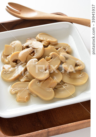 煮熟的蘑菇 煮熟的蘑菇 39945937