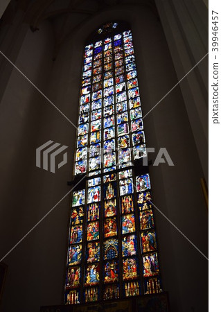 Stained Glass in the Frauenkirche (Frauenkirche) Cathedral (Munich, Germany) Stained Glass in the Frauenkirche (Frauenkirche) Cathedral (Munich, Germany) 39946457