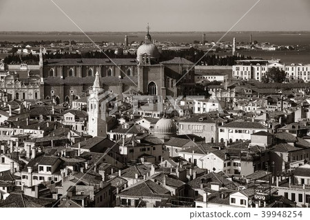 Venice skyline viewed from above Venice skyline viewed from above 39948254