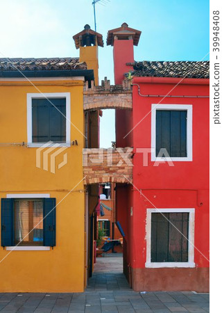 Colorful Burano closeup Colorful Burano closeup 39948408