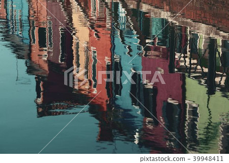 Colorful Burano reflection Colorful Burano reflection 39948411