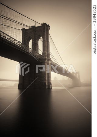 Brooklyn Bridge 39948522