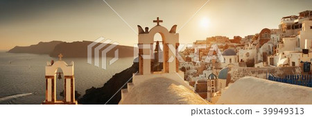 Santorini skyline sunset Santorini skyline sunset 39949313