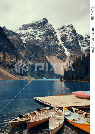 Moraine Lake 39949733