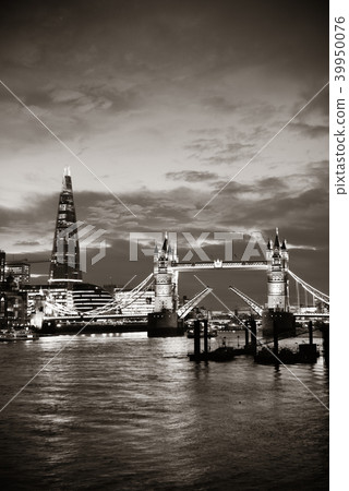 London Architecture London Architecture 39950076