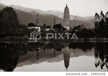 Dali pagoda Dali pagoda 39950268