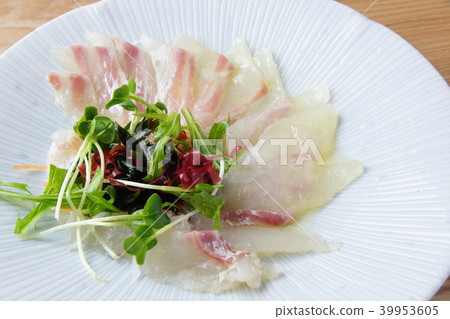  三文魚的生牛肉片 39953605