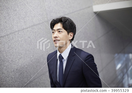 Businessman, Korean 39955329