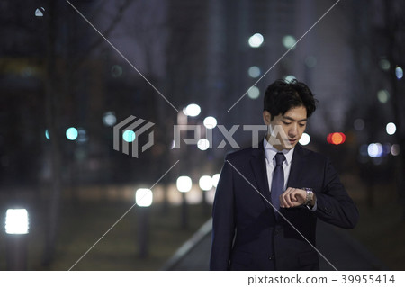 Businessman, Korean 39955414