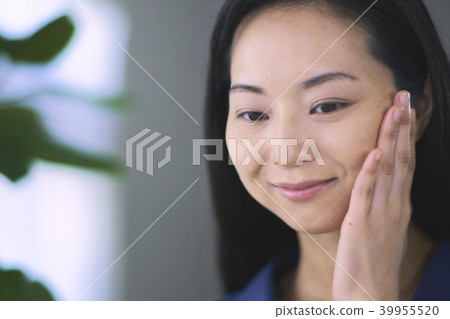 美容護膚女人 美容護膚女人 39955520