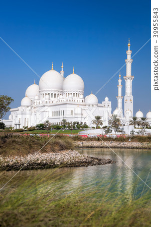 Sheikh Zayed Grand Mosque  in Abu Dhabi, UAE  39955843