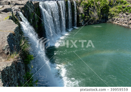 Waterfall of Hatassiri Waterfall of Hatassiri 39959559