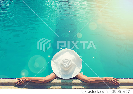 young woman in white hat young woman in white hat 39961607