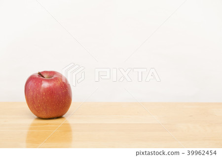 Apple Apple 39962454