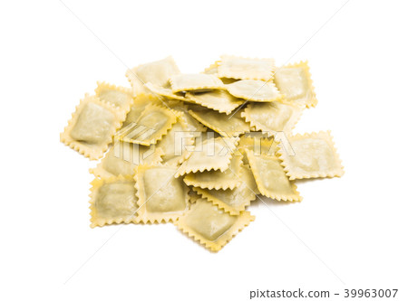 Ravioli isolated Ravioli isolated 39963007
