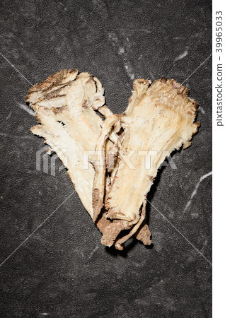 Chinese medicine Angelica sinensis Chinese medicine Angelica 39965033