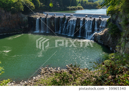 Sinking Falls Sinking Falls 39965340