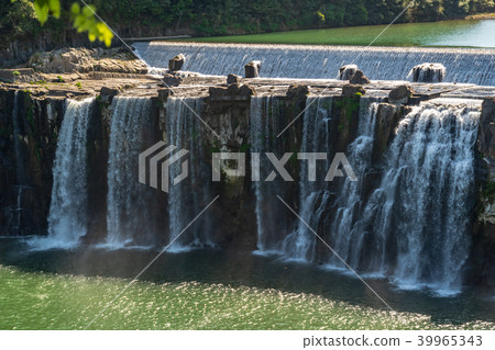 Sinking Falls 39965343