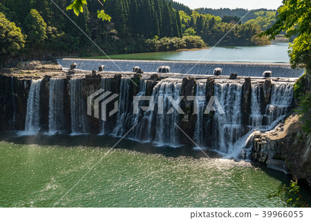 Sinking Falls Sinking Falls 39966055