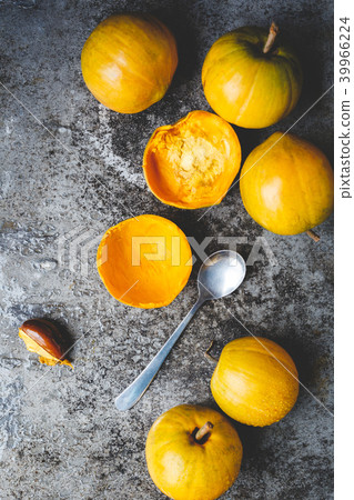 Lucuma fruits-Eggfruits 39966224