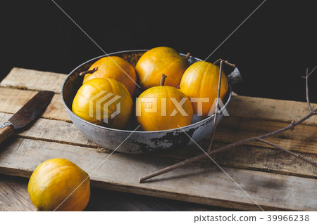 Lucuma fruits-Eggfruits 39966238