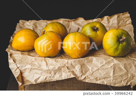 Lucuma fruits-Eggfruits Lucuma fruits-Eggfruits 39966242