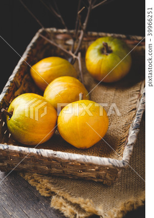 Lucuma fruits-Eggfruits Lucuma fruits-Eggfruits 39966251