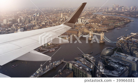 aerial cityscape view of London 39966881