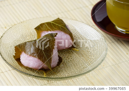 Sakura mochi Sakura mochi 39967085