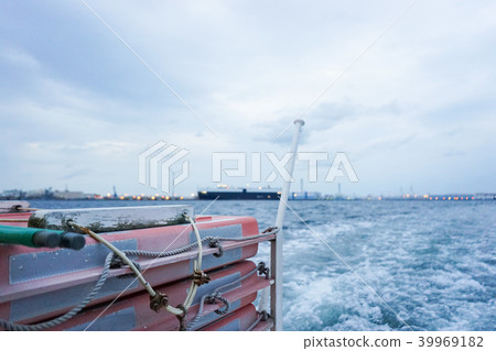 Life jacket Life jacket 39969182