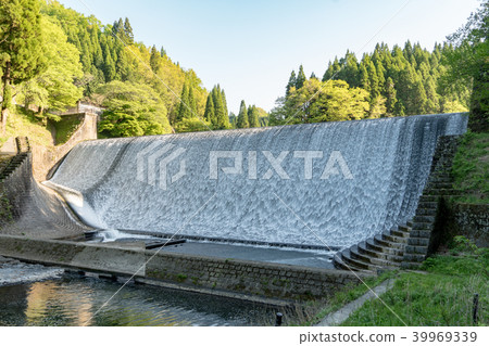 White water basin dam 39969339