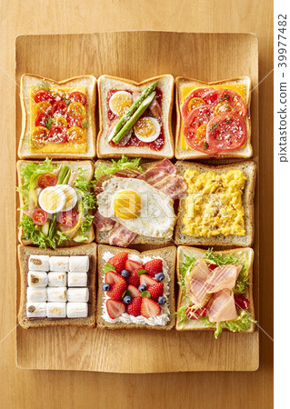 Open sandwich 39977482