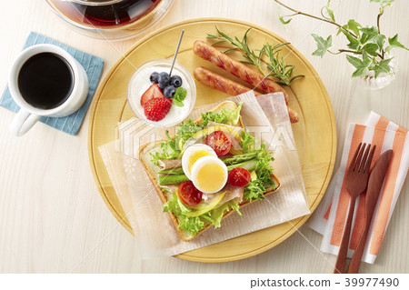 Open sandwich 39977490