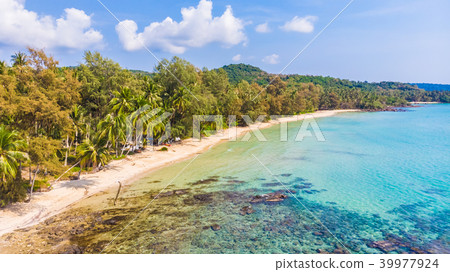 Aerial view with sea and beach Aerial view with sea and beach 39977924