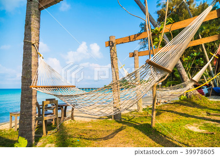 Hammock on the beach 39978605