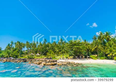Beautiful tropical beach and sea 39979299