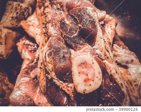 Pork chopped into pieces pepper Pork chopped into pieces pepper 39980128