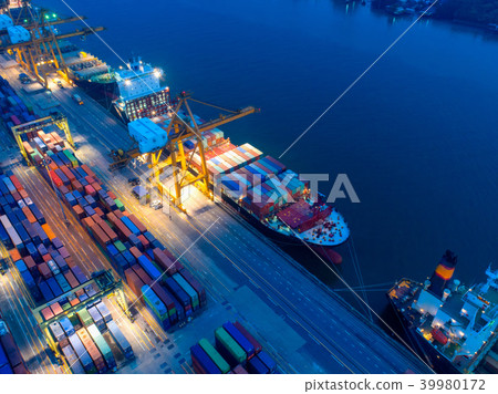 Containers yard in port congestion Containers yard in port congestion 39980172