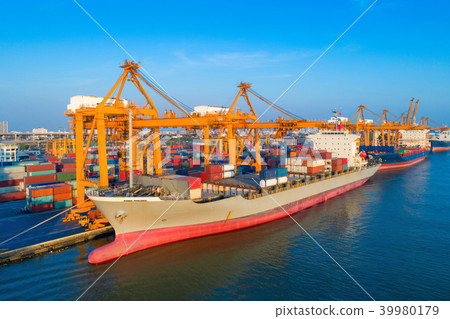 Containers yard in port congestion Containers yard in port congestion 39980179