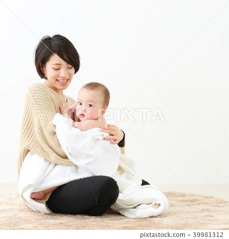 Parenting image Parenting image 39981312
