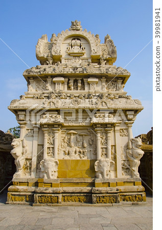 The kanchi Kailasanathar temple, Kanchipuram The kanchi Kailasanathar temple, Kanchipuram 39981941