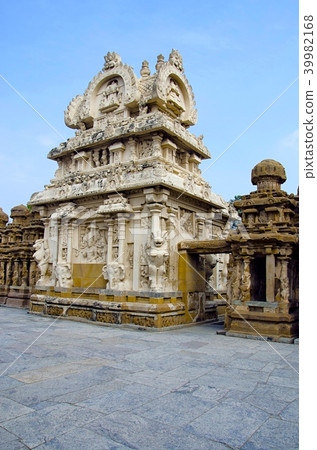 The kanchi Kailasanathar temple, Kanchipuram The kanchi Kailasanathar temple, Kanchipuram 39982168